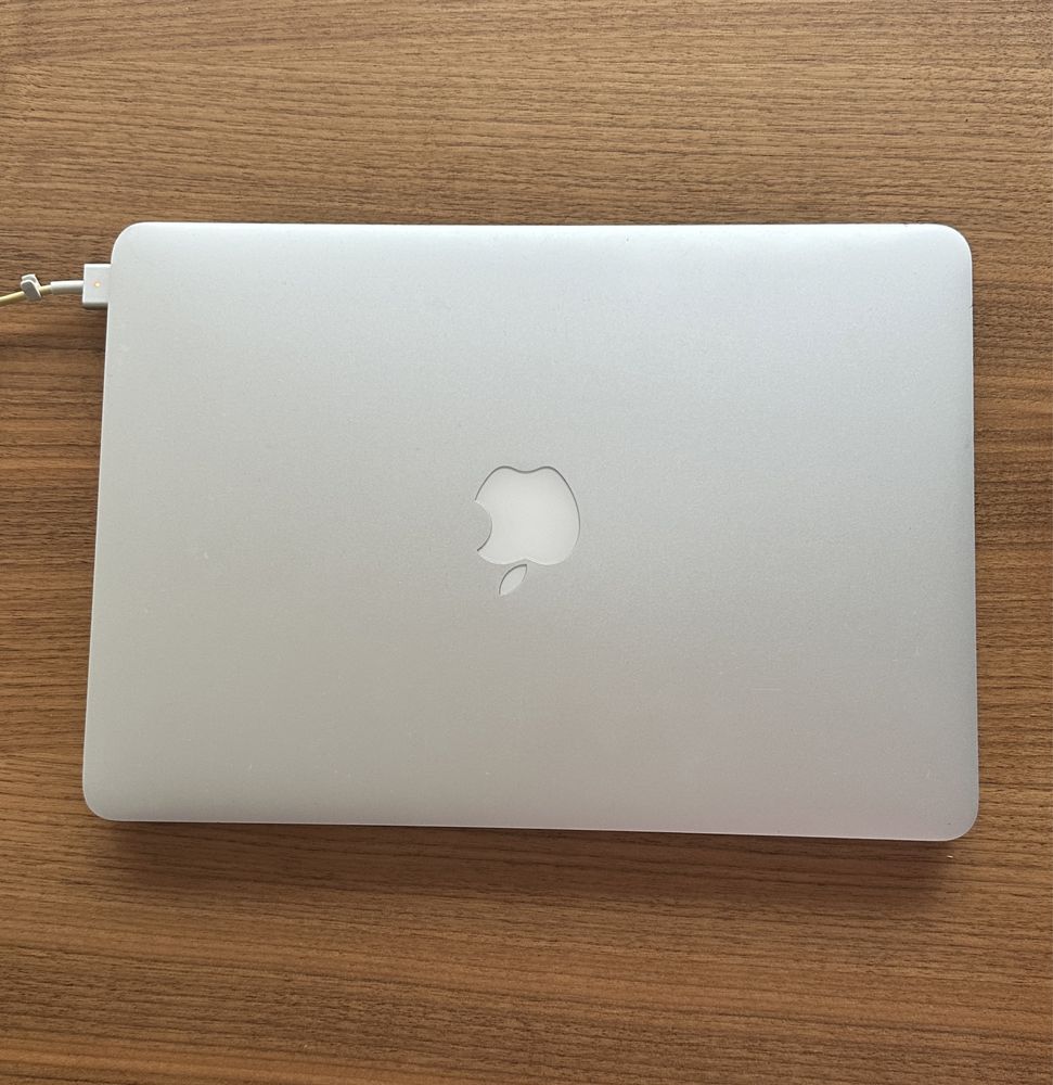 Macbook Pro (retina, 13 inch, early 2015)