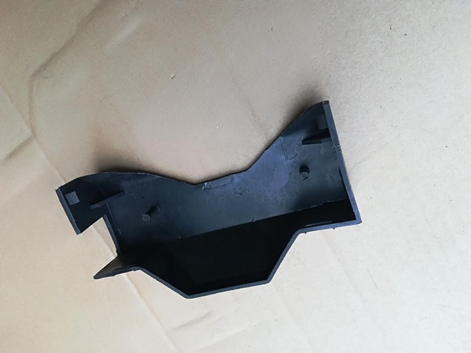 Fiat 126p obudowa zamka bagażnika nowa