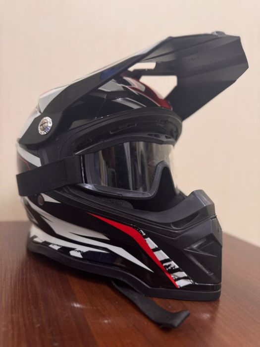 шолом матоциклетний, кросовий