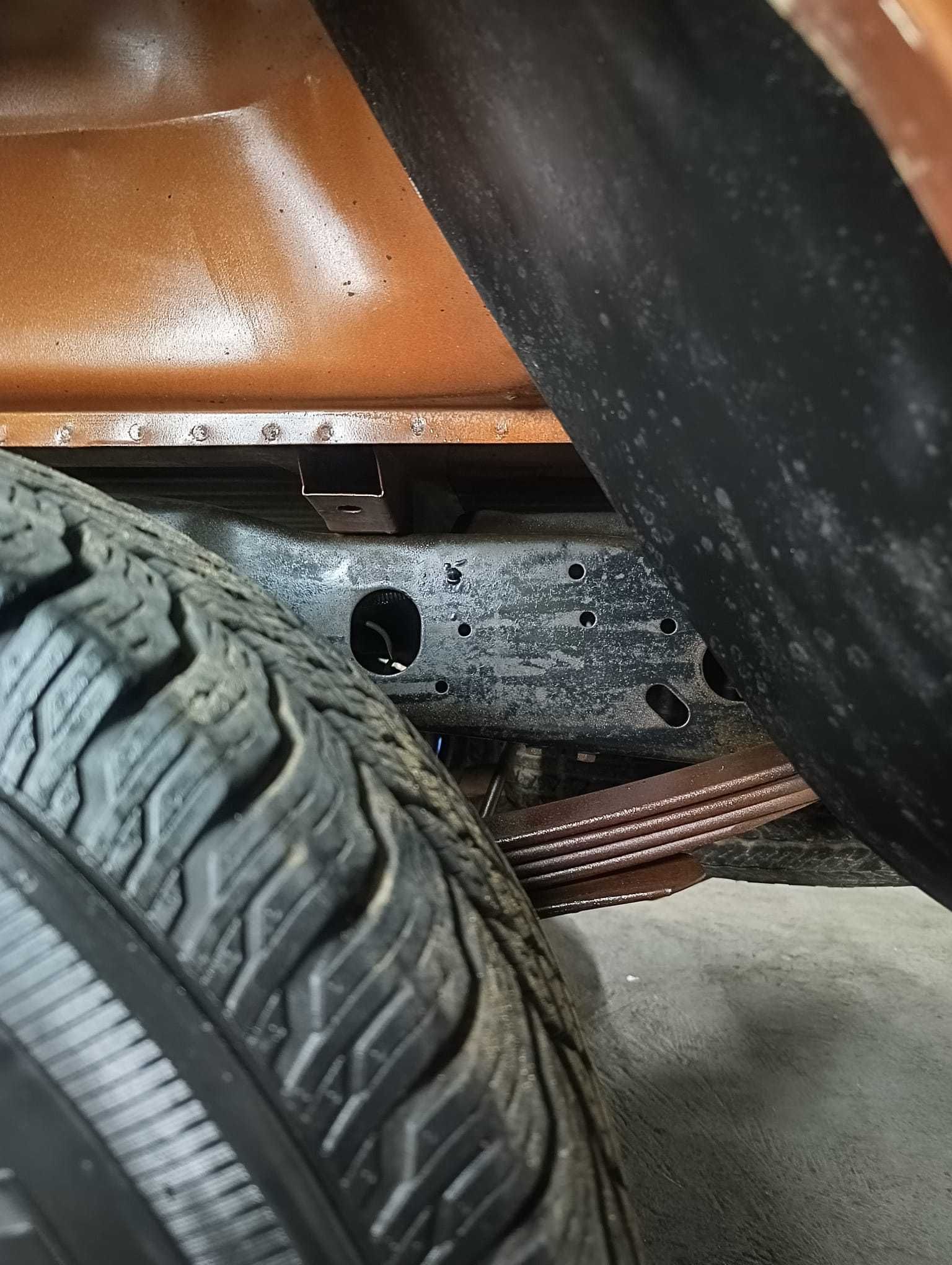 Ford F-150 rok 1980 Silnik-5.0. ZABYTEK