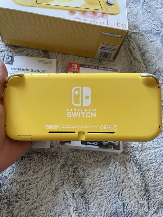 Switch Lite Completa + Jogo