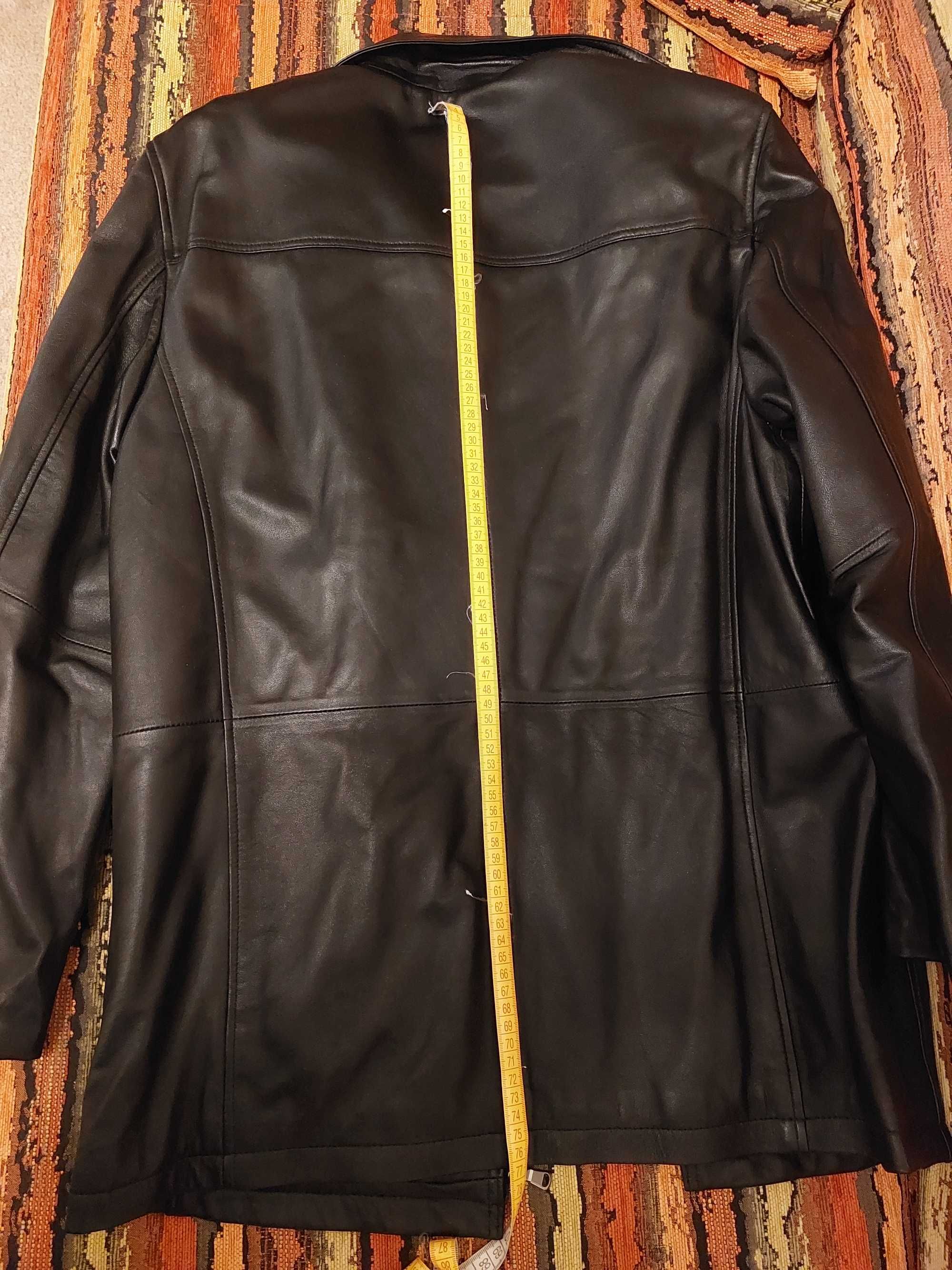 Кожаная мужская куртка, размер M, в идеальном состоянии. Турция.