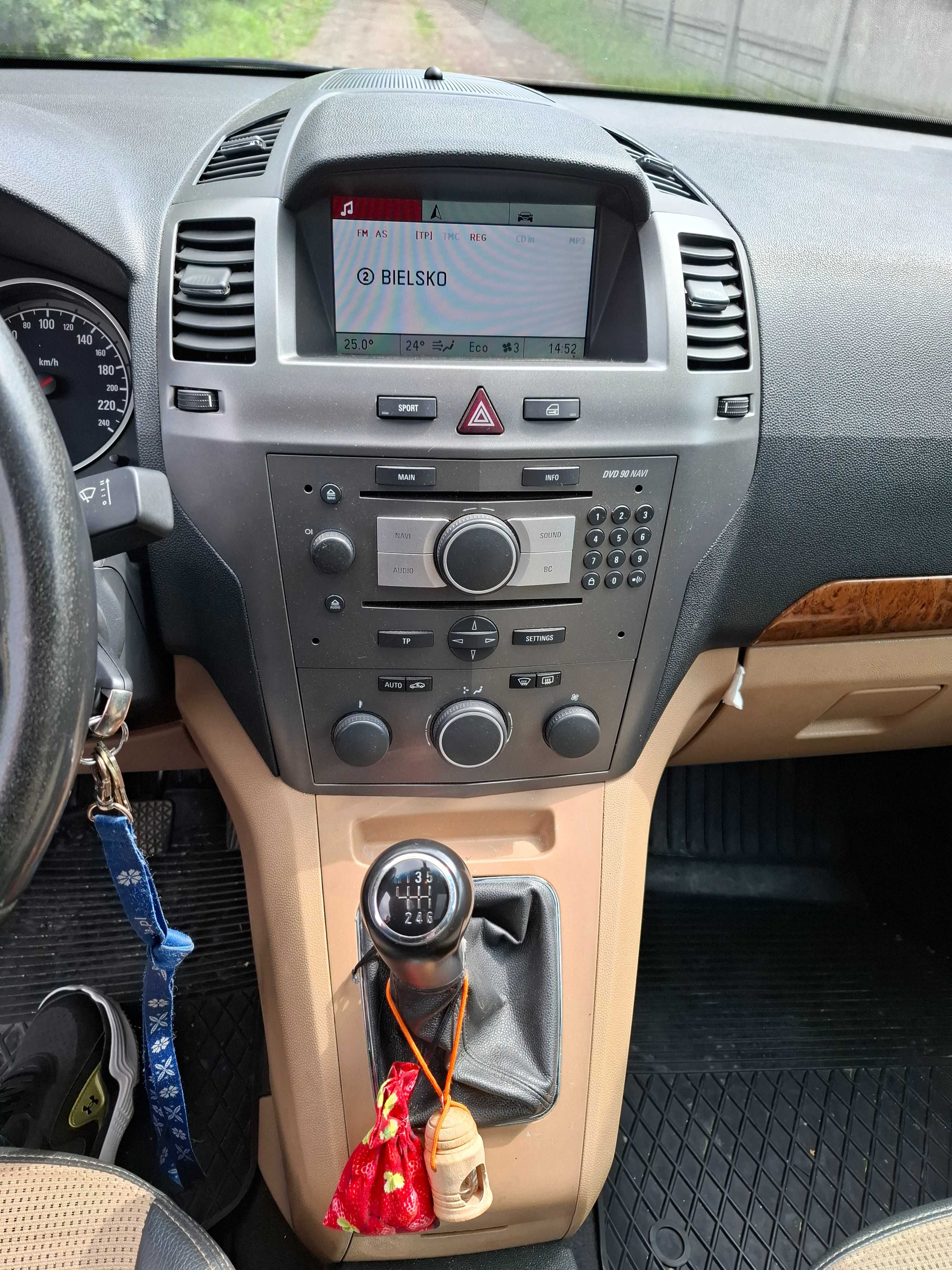 Opel Zafira B 2006 r.  1.9 ctdi 120 km, 7 osobowy,  Panorama