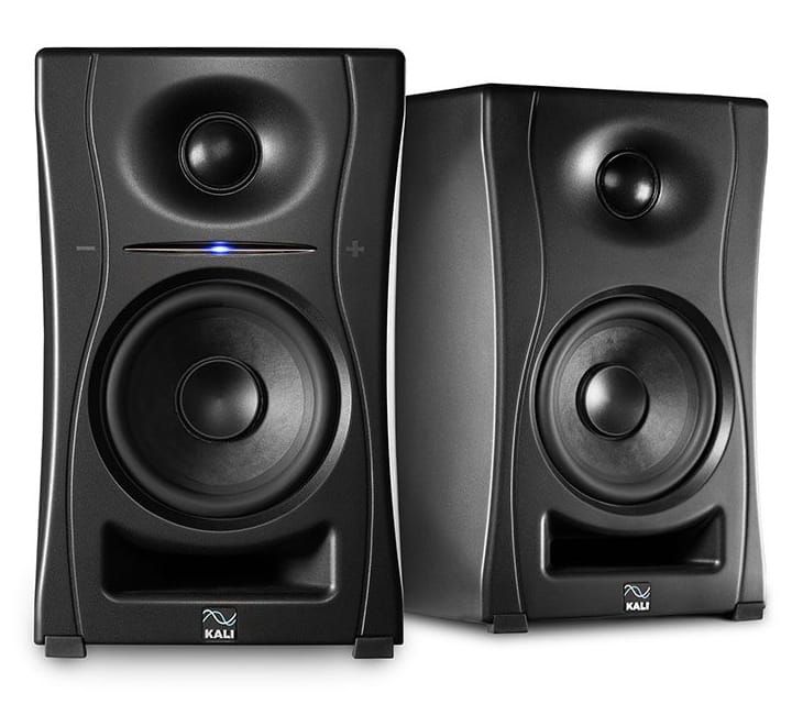 Kali Audio LP-UNF para monitorów studyjnych