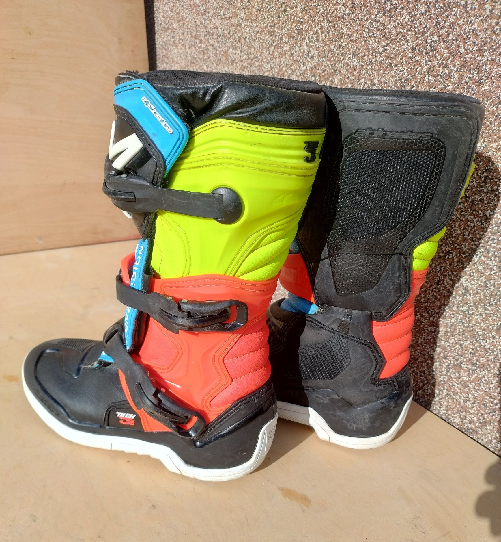 Alpinestars tech 3s