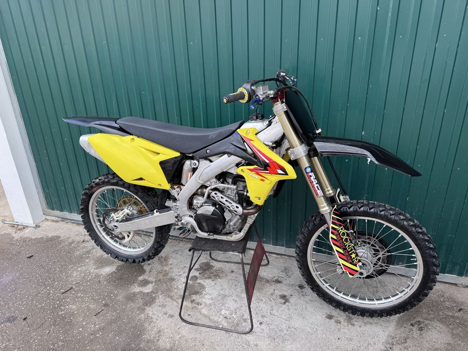 Suzuki rmz 450 motocross