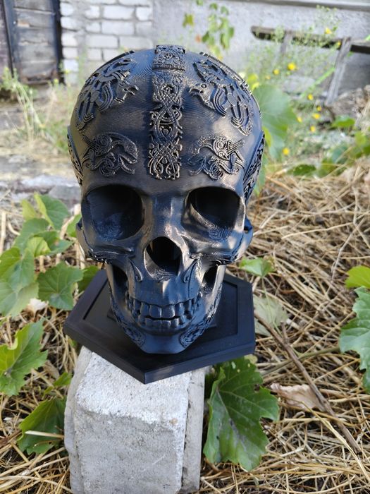 3D підставка для шолома у вигляді черепа. Підставка, шолом, череп