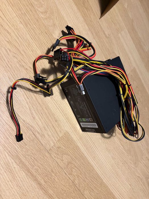 Zasilacz komputerowy FSP500-60APN 500W