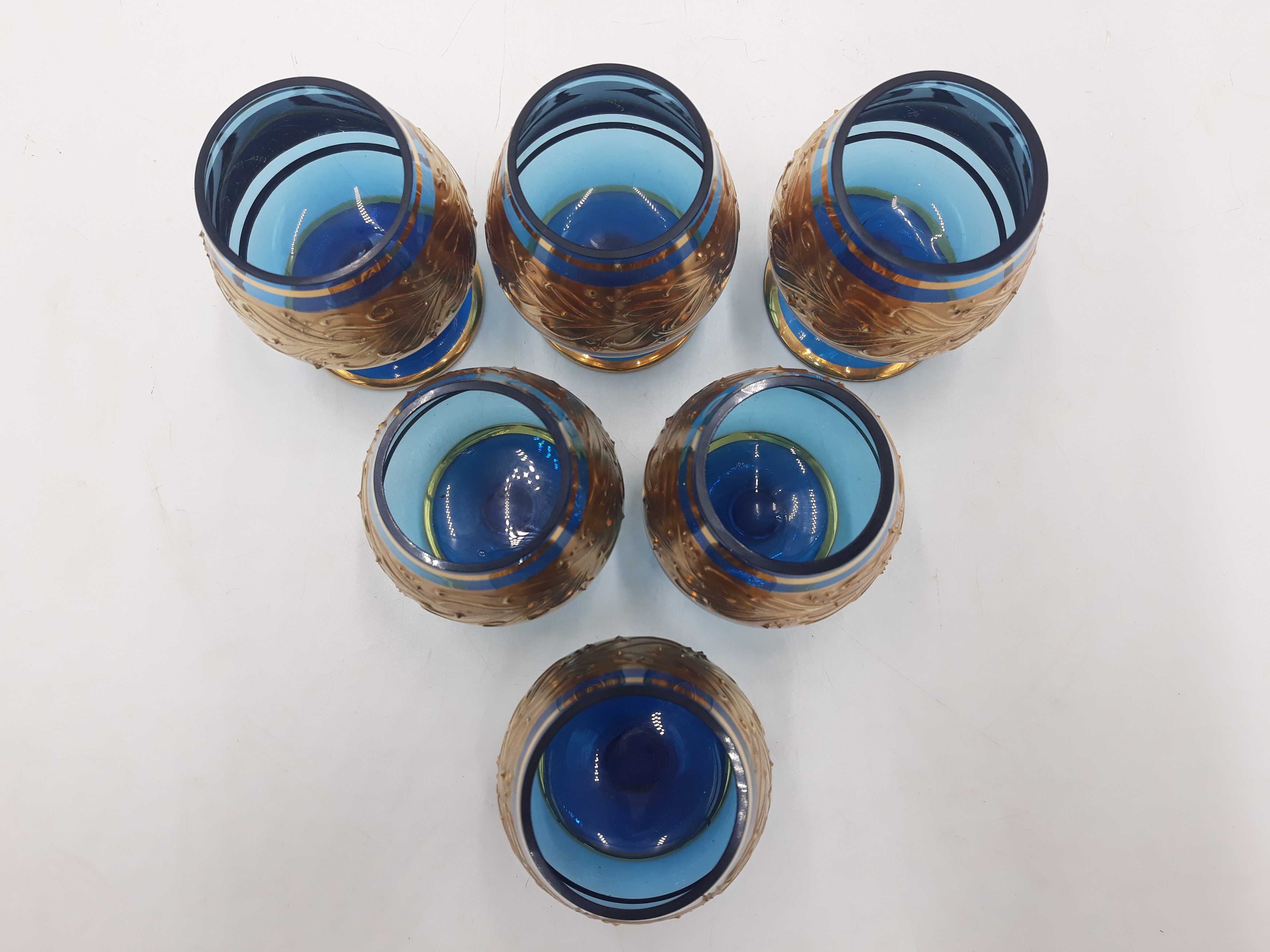 Kieliszki niebieskie złocone do koniaku Bohemia Glass Czechoslovakia.