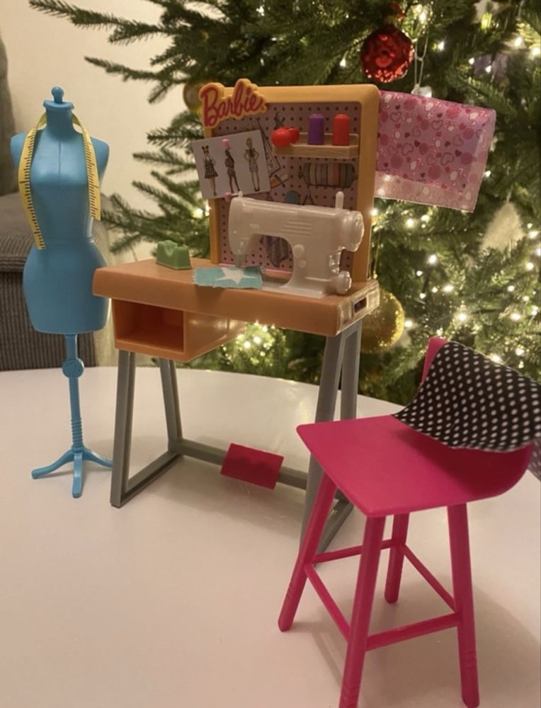 Zestaw zabawek kariera Barbie krawcowa