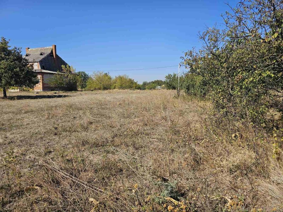 Продажа участка 61 сотка,под строительство,правильной формы,есть дом,