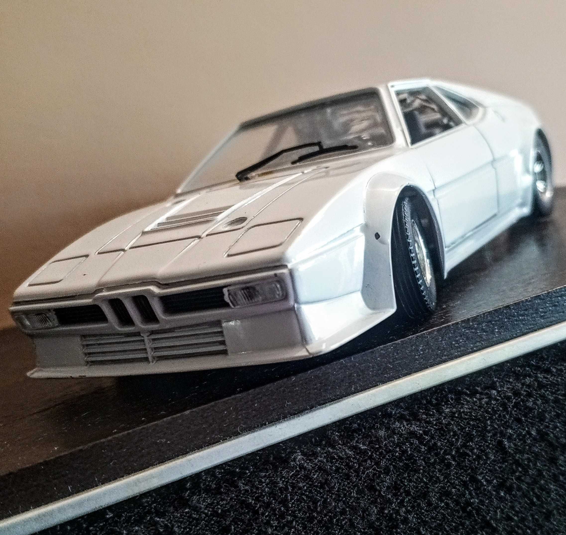 Bburago BMW M1 (Italy 1/24)