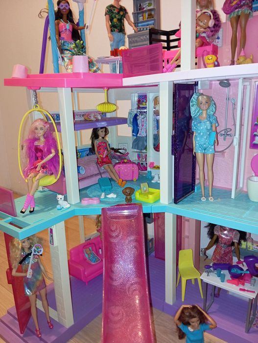 Domek Barbie Dreamhouse z samochodem i gratisami