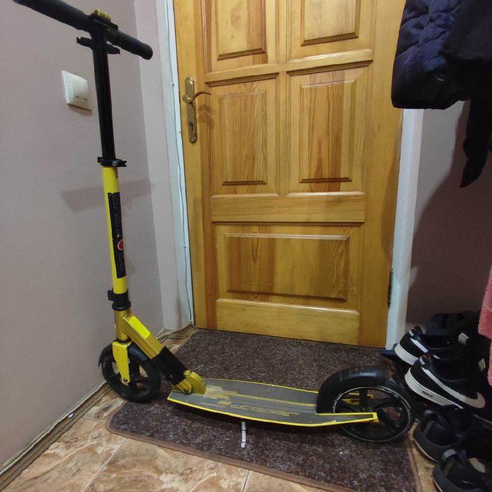 Продам Самокати.