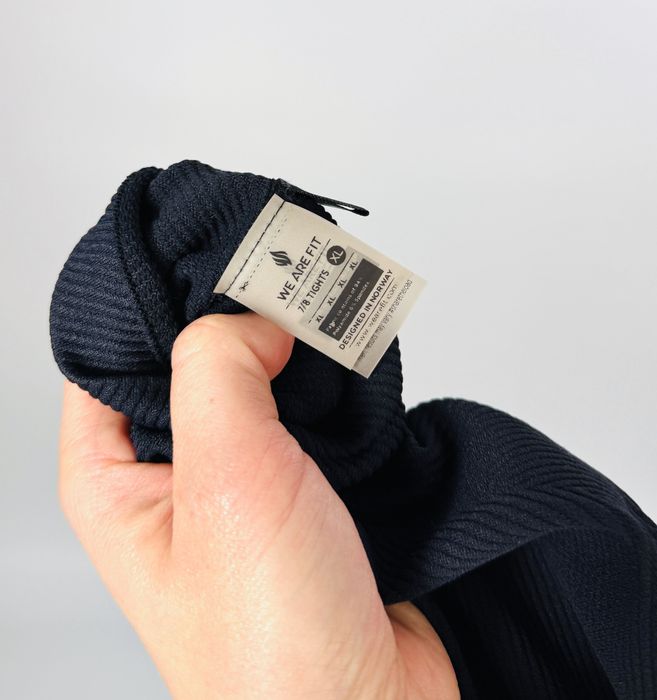 Czarne legginsy sportowe w prążki XL 42 We are fit