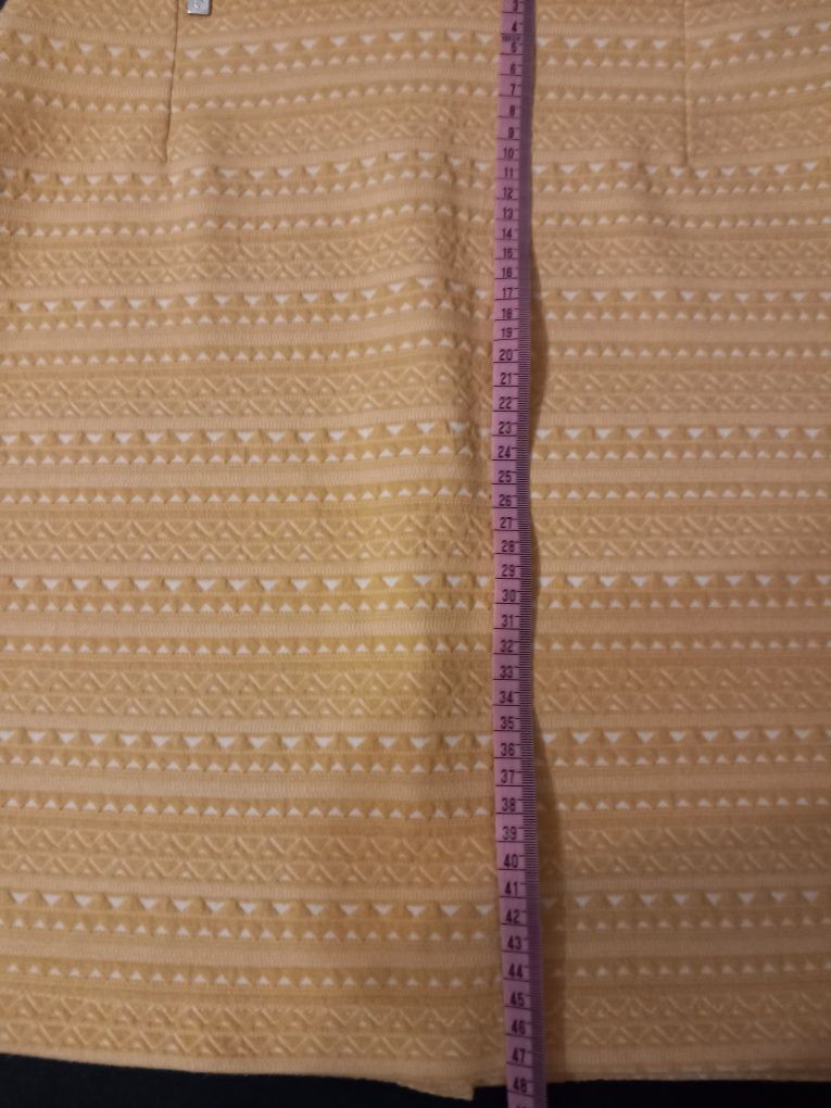 Spódnica kolor musztardowy