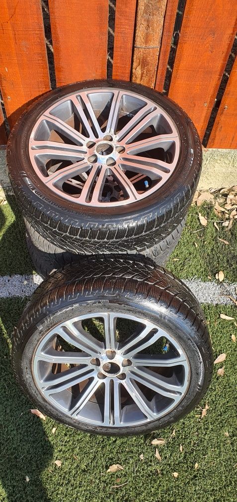 Jante 18 com pneu 235/45 R