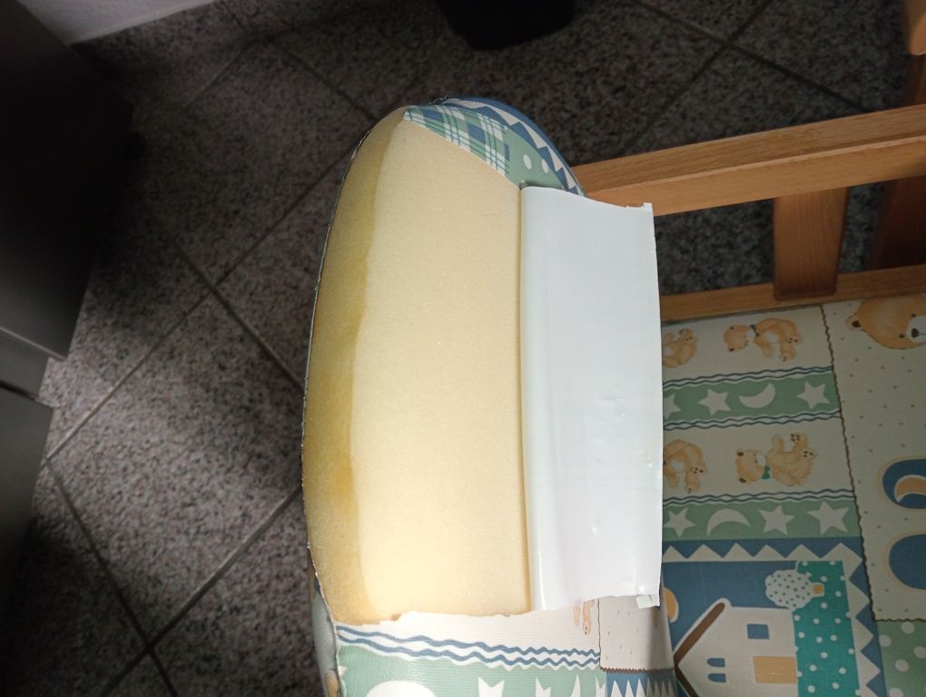 Cadeirinha de refeição em madeira