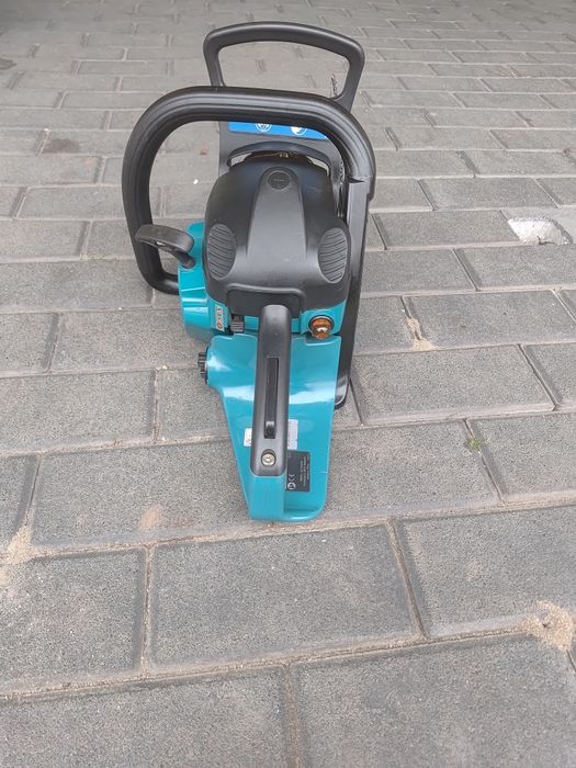 Pilarka Makita Ea3500s