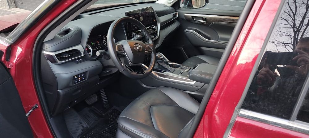 Тойота хайлендр гібрид Toyota  Highlander hybrid platinum 21р.