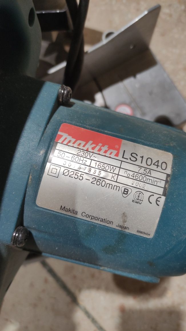 Makita LS1040 пила торцовочная