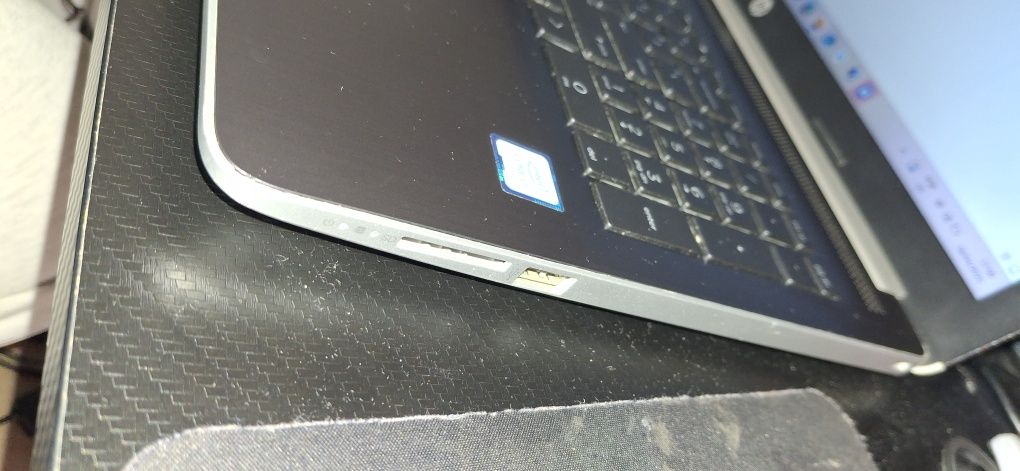 Portátil Hp 15-da0032nr