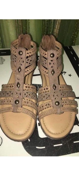 Босоніжки,сандалі Easy Street