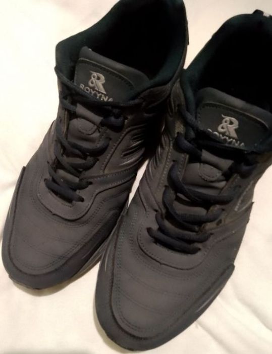 Кросівки чоловічі Royyna,48