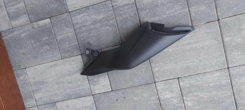 Wlot powietrza wypełnienie Yamaha MT 03 bok owiewka