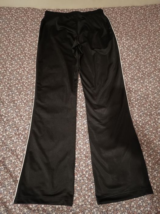 Spodnie dresowe śliskie