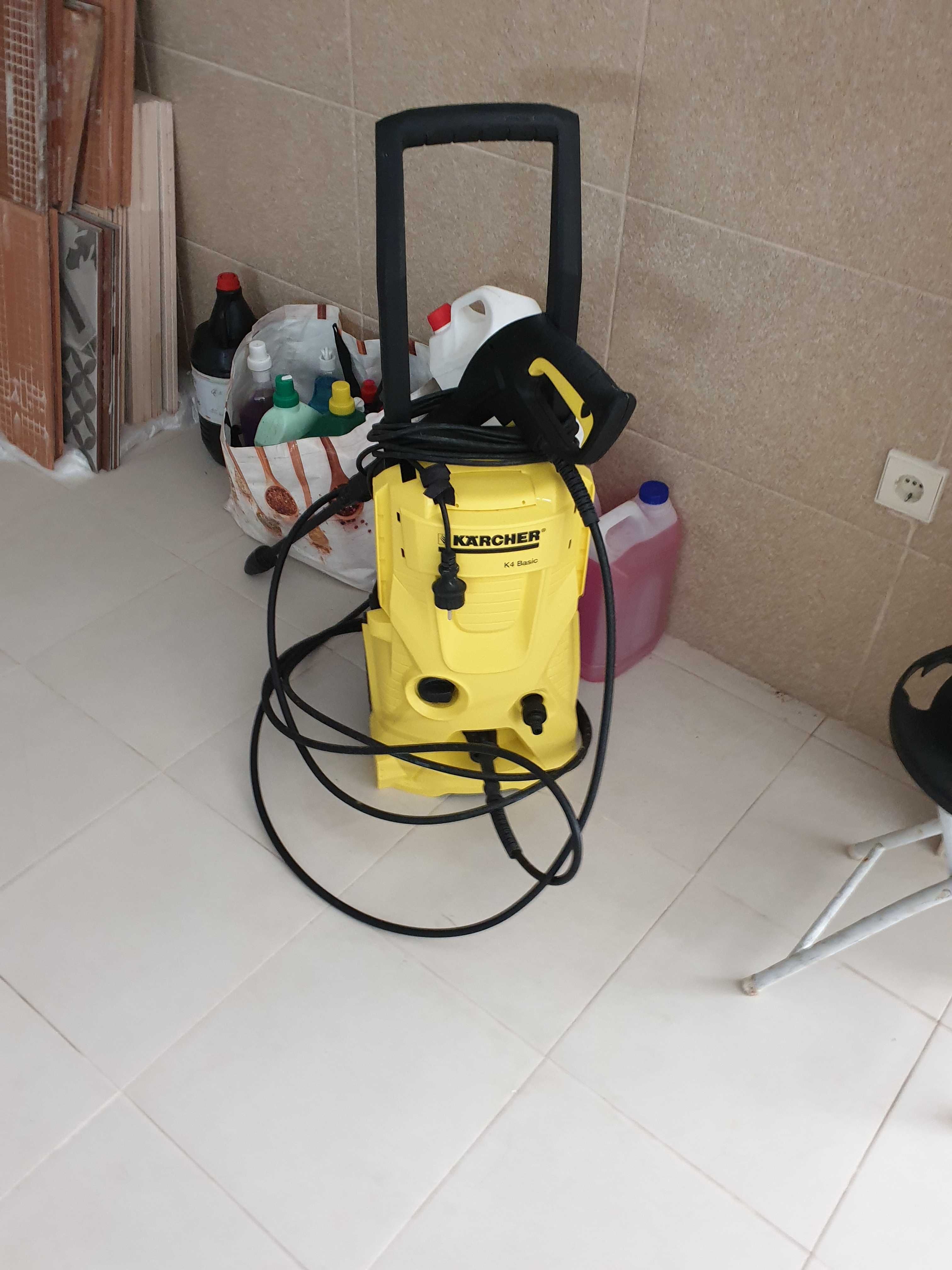 Máquina Nova pressão Karcher k4