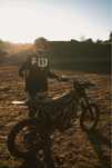 Surron wypożycz ultra bee light bee offroad enduro stark varg