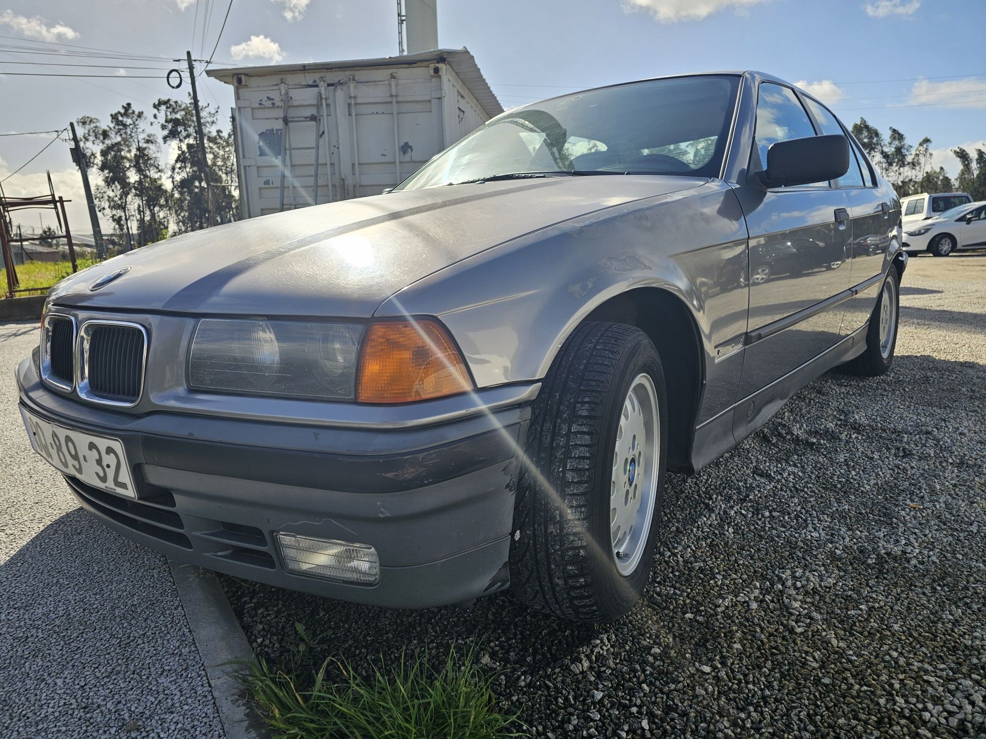 BMW 325i e36 Sedan