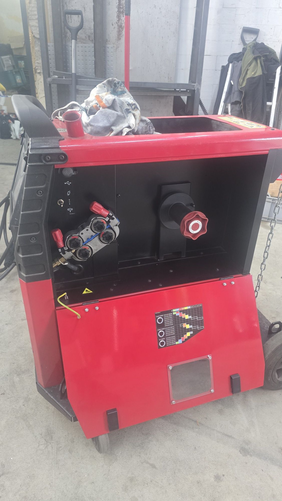 Spawarka migomat Lincoln i320C Advanced synergia