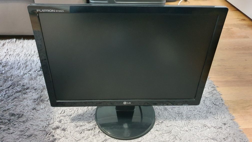 Monitor LG FLATRON 19 cali . 100% sprawny.