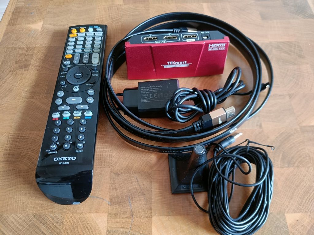 Onkyo TX NR818 amplituner + gratisy