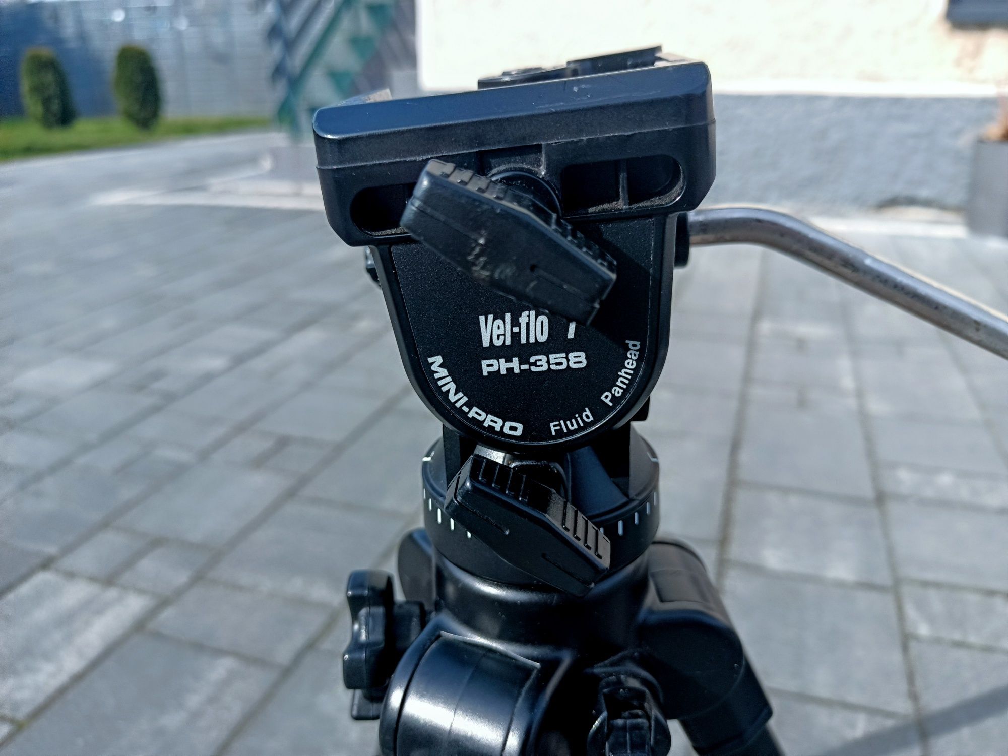 Statyw fotograficzny filmowy Velbon C-500 głowica Vel-flo PH-358 MINI