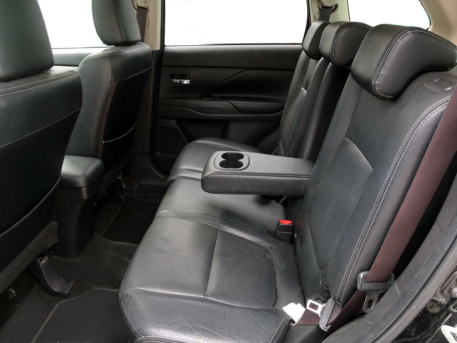 Mitsubishi Outlander 2.2 D-iD 150cv, 7 lug, full equip, 2014