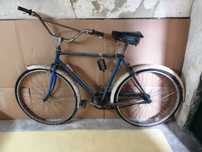 Bicicleta com 50 anos.