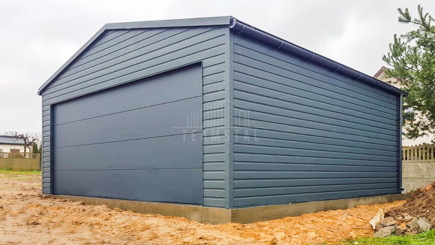 Garaż blaszany 6x6m Brama segmentowa 2x okno rynny blachodach TS755