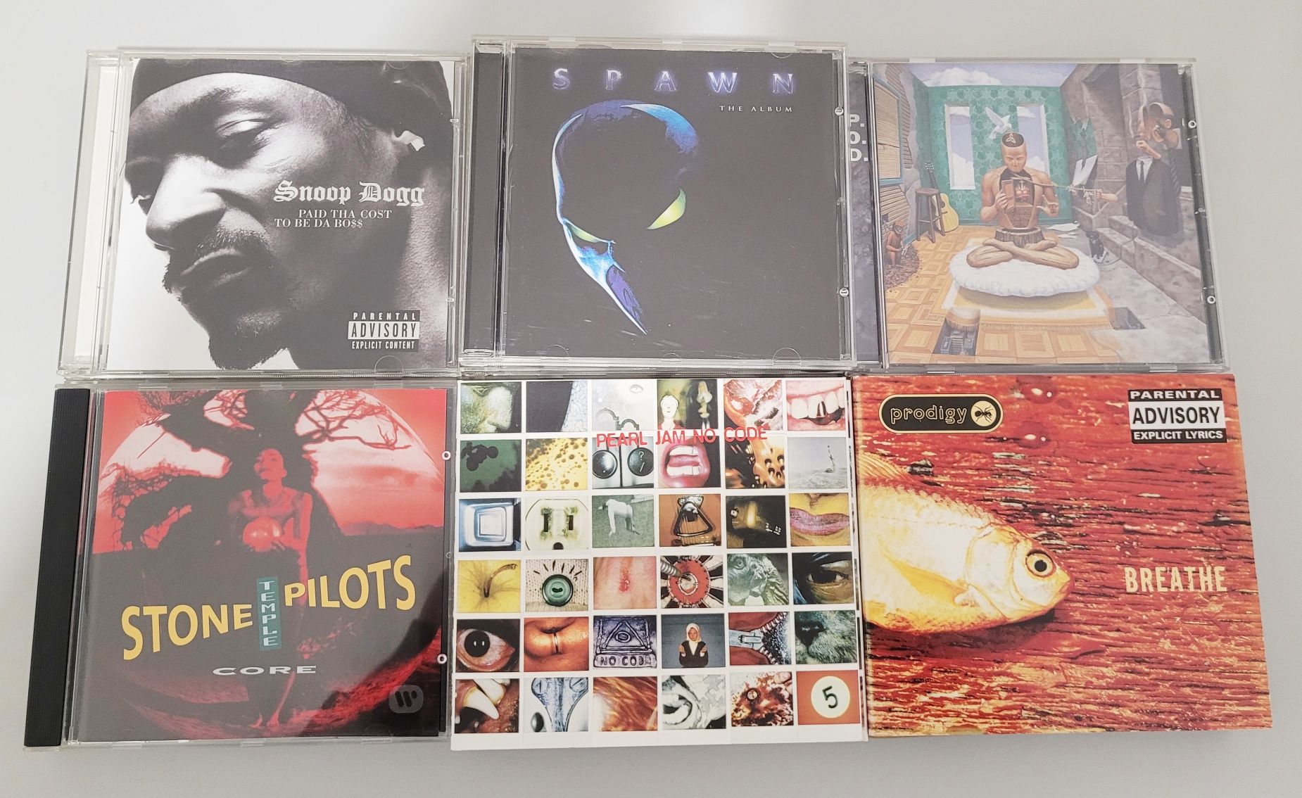 CDs de música de diversos grupos