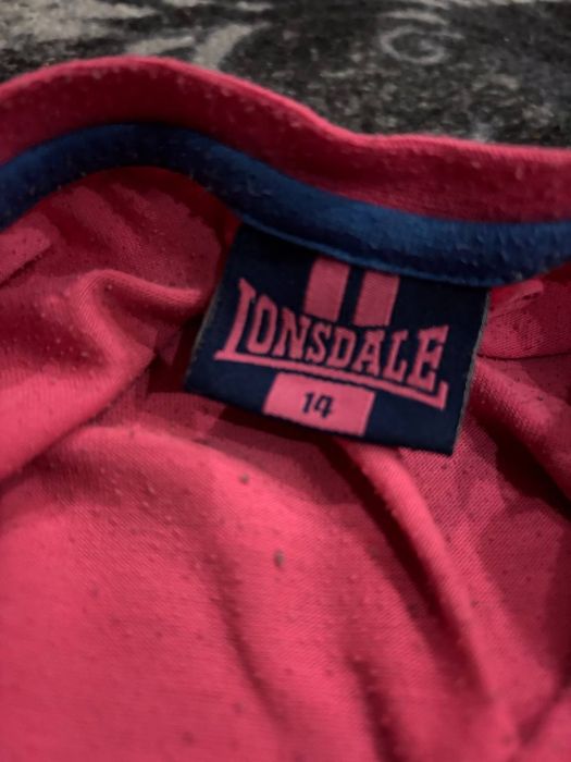 Розовая футболка LONSDALE