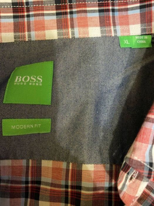 Рубашка Hugo Boss размер XL, обхват груди 112 см
