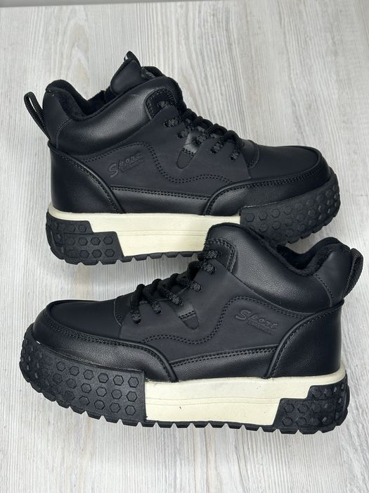 Дитяче демісезонне взуття 35 р