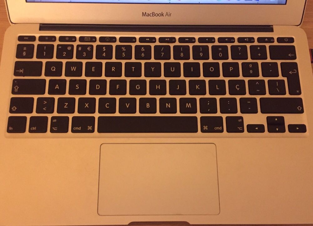 MacBook Air em excelente estado.