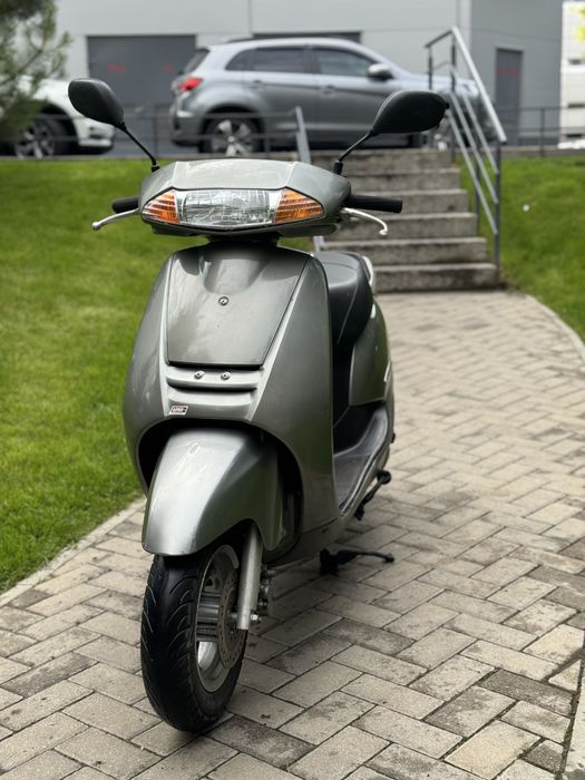 Двомісний скутер,мопед Honda Lead AF-48 Контейнер