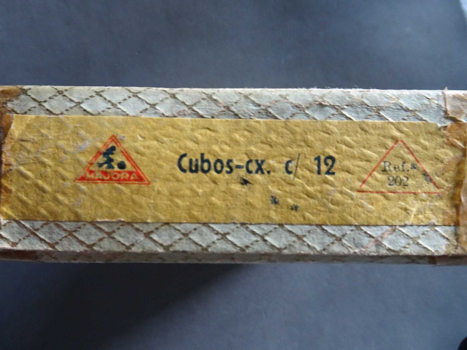 Antigo jogo Majora - Cubos (12 cubos em madeira)