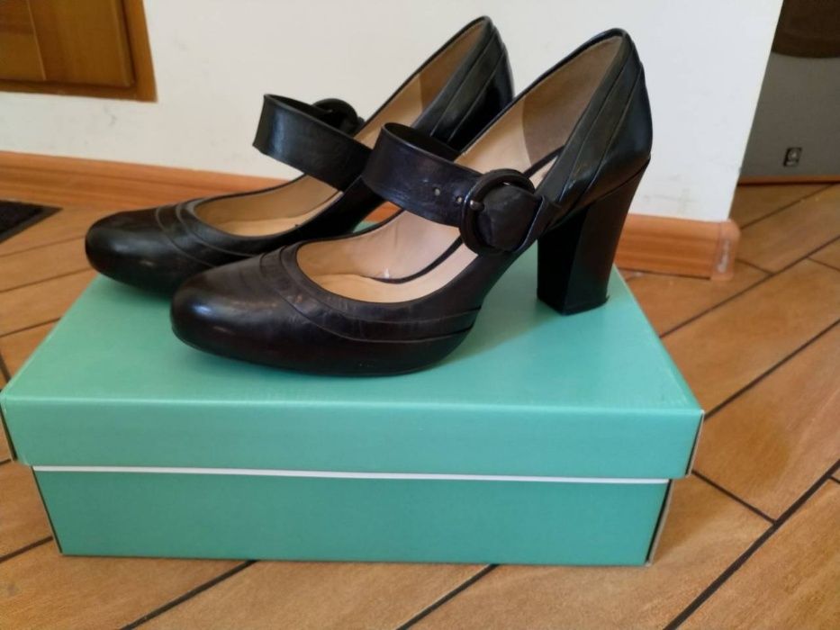 Туфли женские Clarks. Кожа.