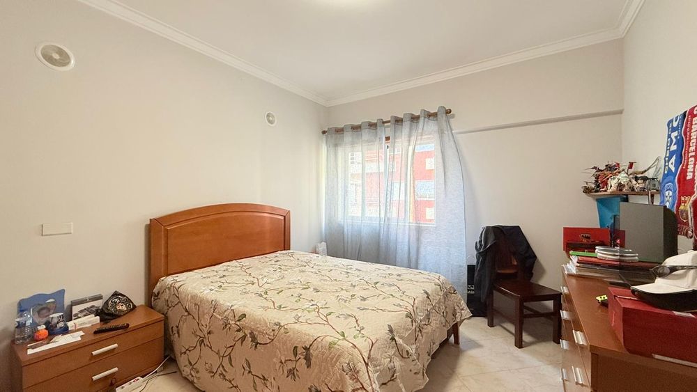 Apartamento T2 com Arrecadação, Casal do Marco - Fogueteiro