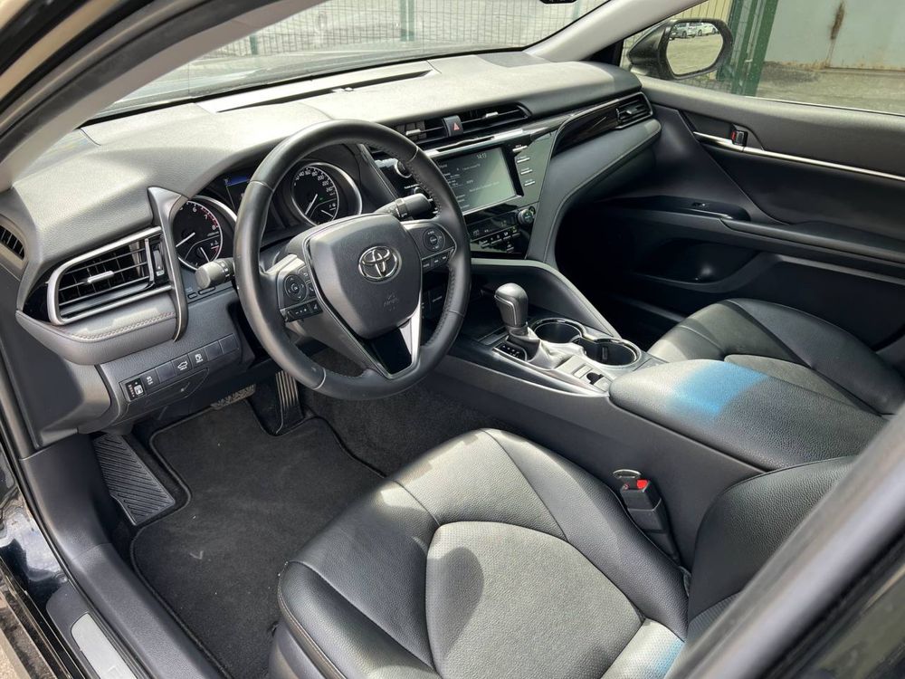 Аренда автомобиля прокат автомобиля Киев Toyota Camry 2020